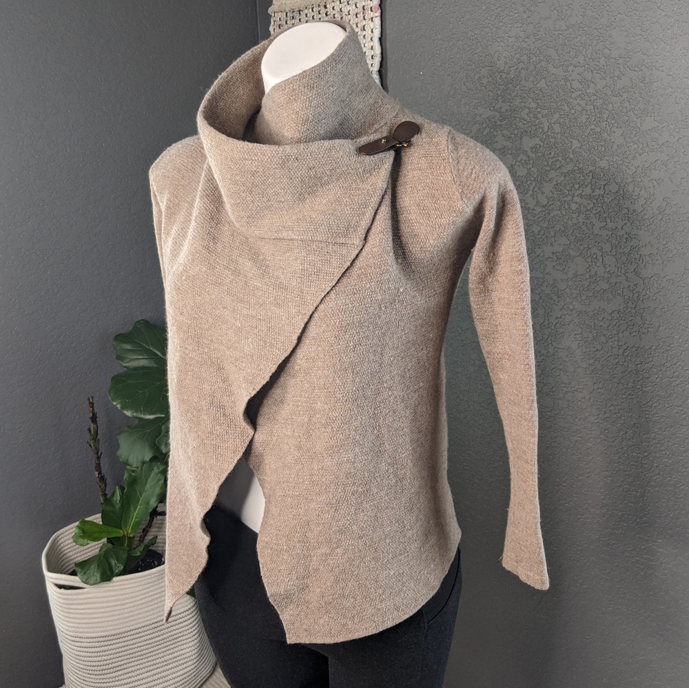 Tahari | Marino Wool Blend Cape Tan Jacket